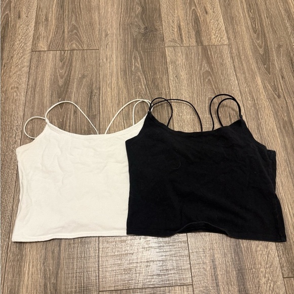 Abercrombie & Fitch Tops - Abercrombie & Fitch Women’s Black And White Cropped Tank Set Of 2 Size M